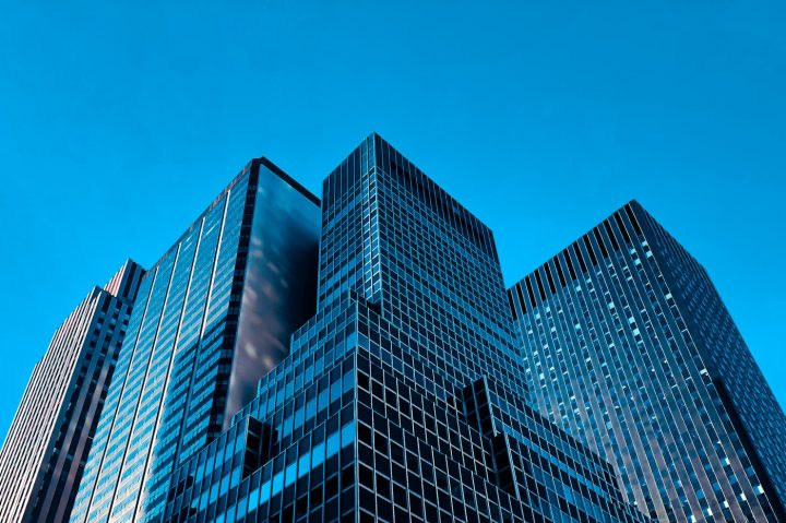 Leasing vs credit auto: ce opțiune se potrivește când cumperi din stoc